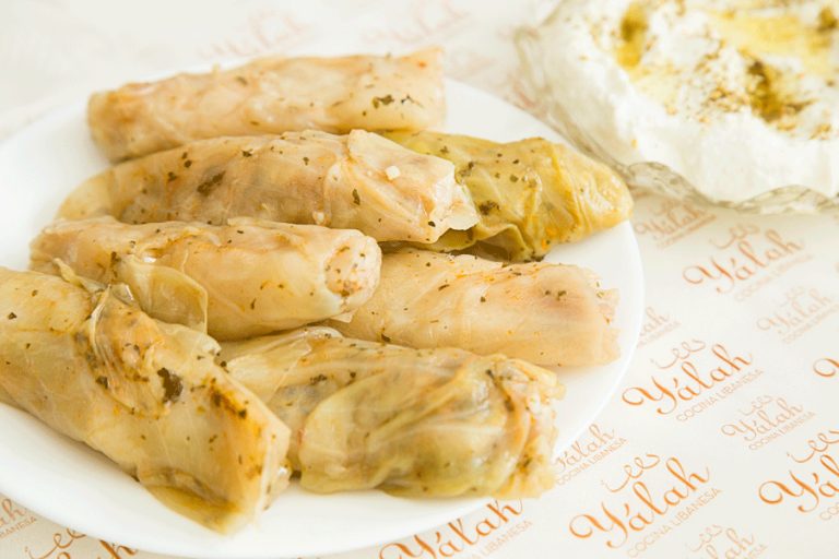 Tacos de repollo YALAH Cocina Libanesa